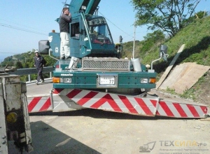 Кран Komatsu 26 TONN 2010 LW250-5.