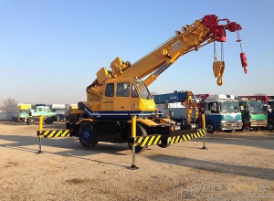 Продаётся Kobelco RK160.