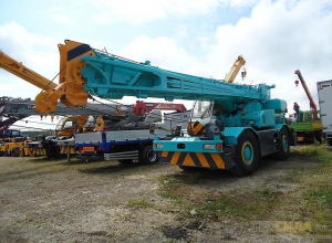 Кран самоходный Kobelco RK250-3.