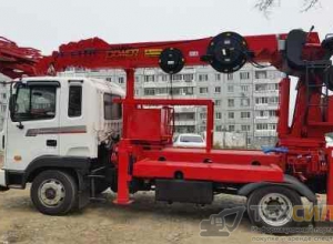 Hyundai Mega Truck автовышка.